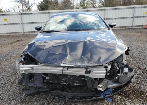 2015 Chrysler 200 Limited из США, поврежденный, VIN 1C3CCCAB8FN570897